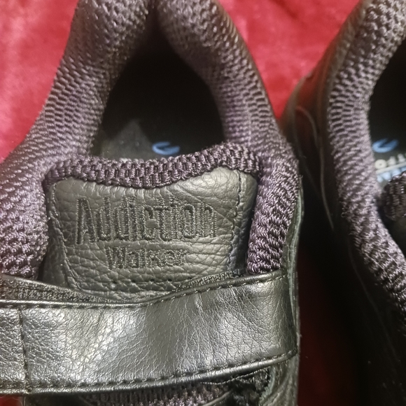 Brooks Addiction Walker Men's Size 7.5 Color" Black Pre-owned - Picture 9 of 12